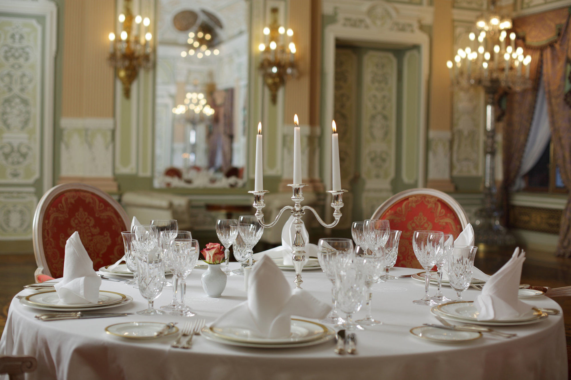Taleon Imperial Hotel São Petersburgo Restaurante foto